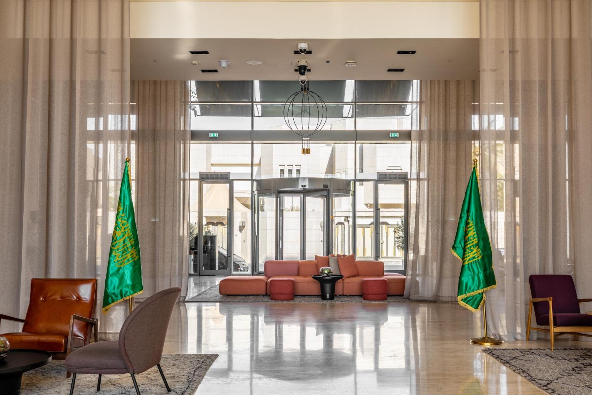Shirvan Hotel City Yard Dschidda Exterior foto The lobby of the hotel