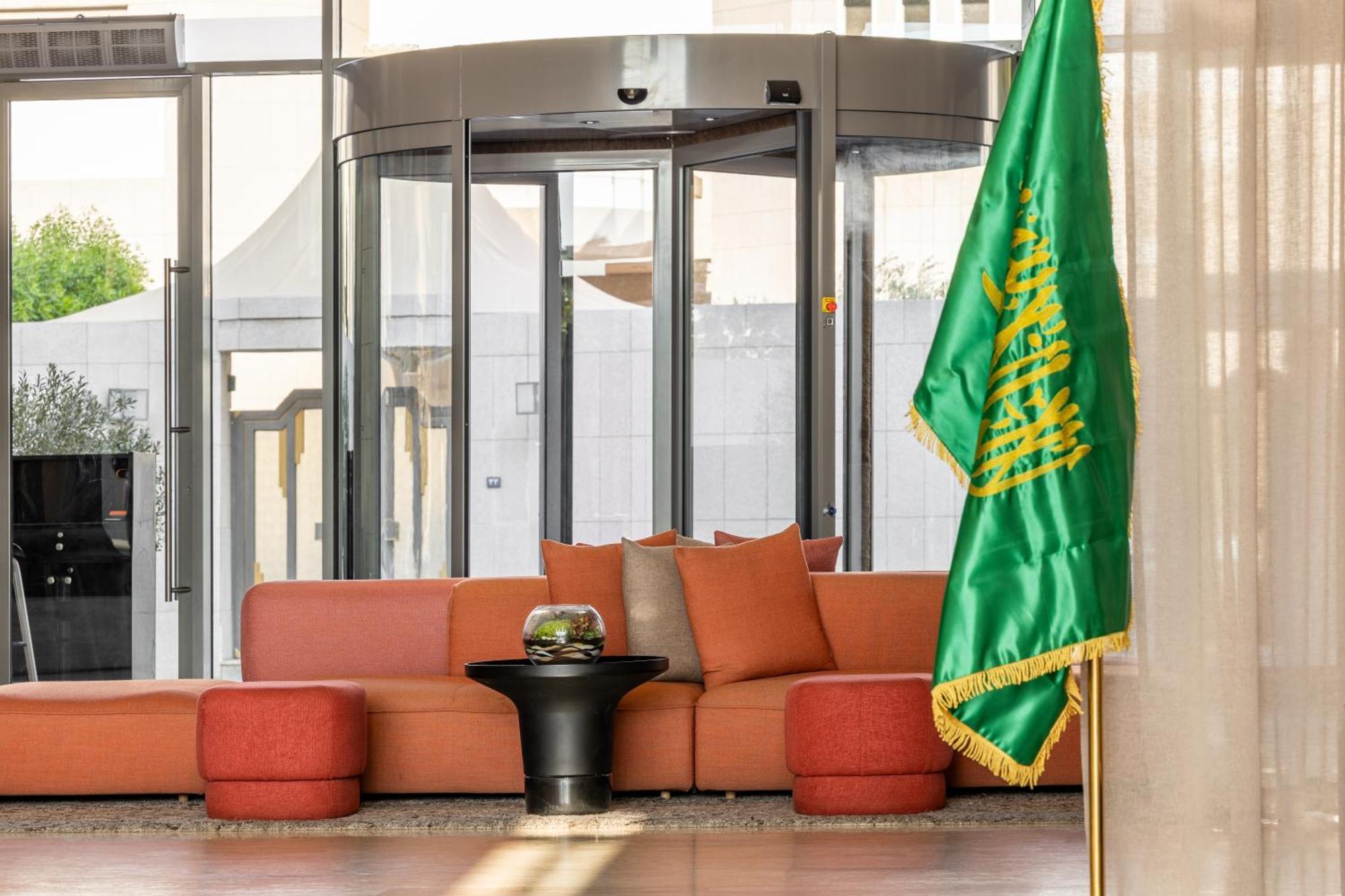 Shirvan Hotel City Yard Dschidda Exterior foto Saudi flag